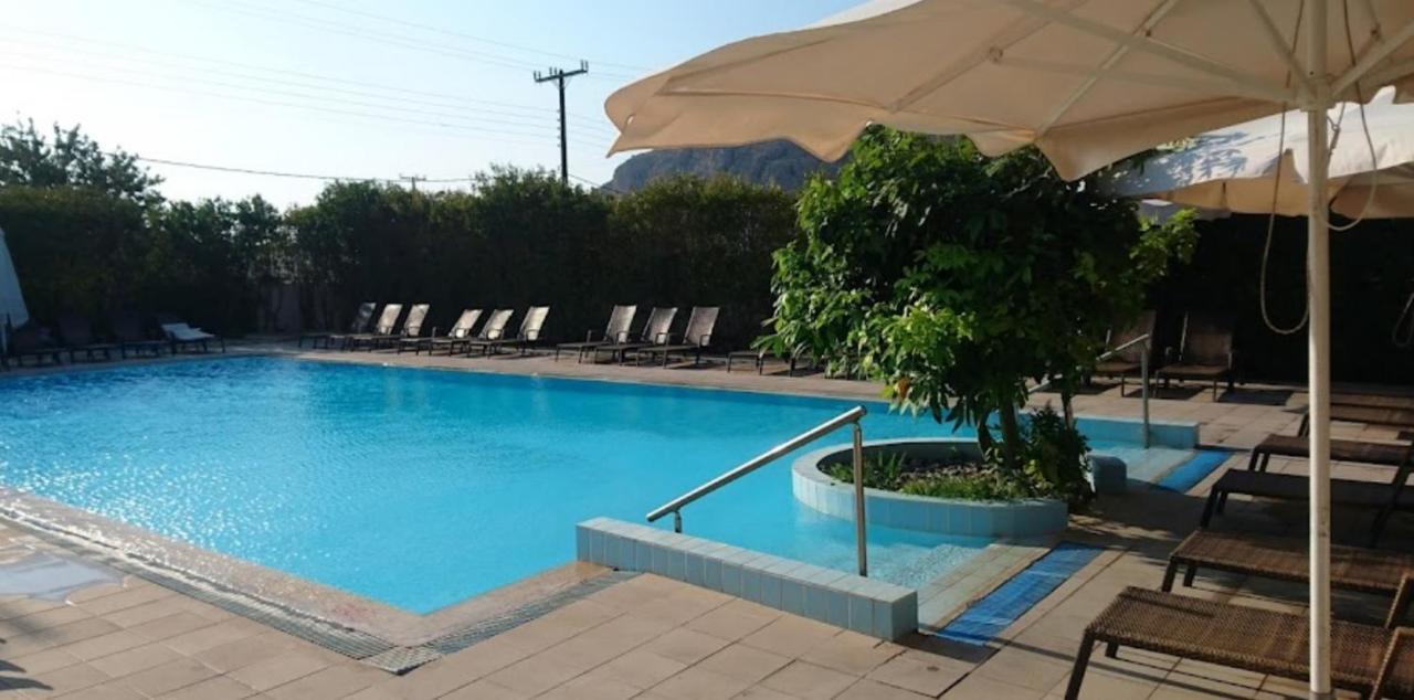Anavadia Hotell 4*