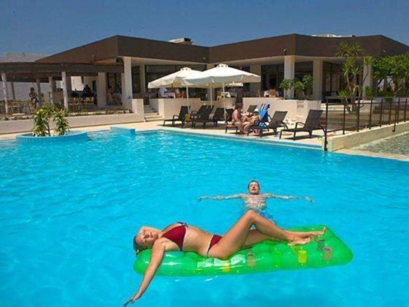 Anavadia Hotell 4*